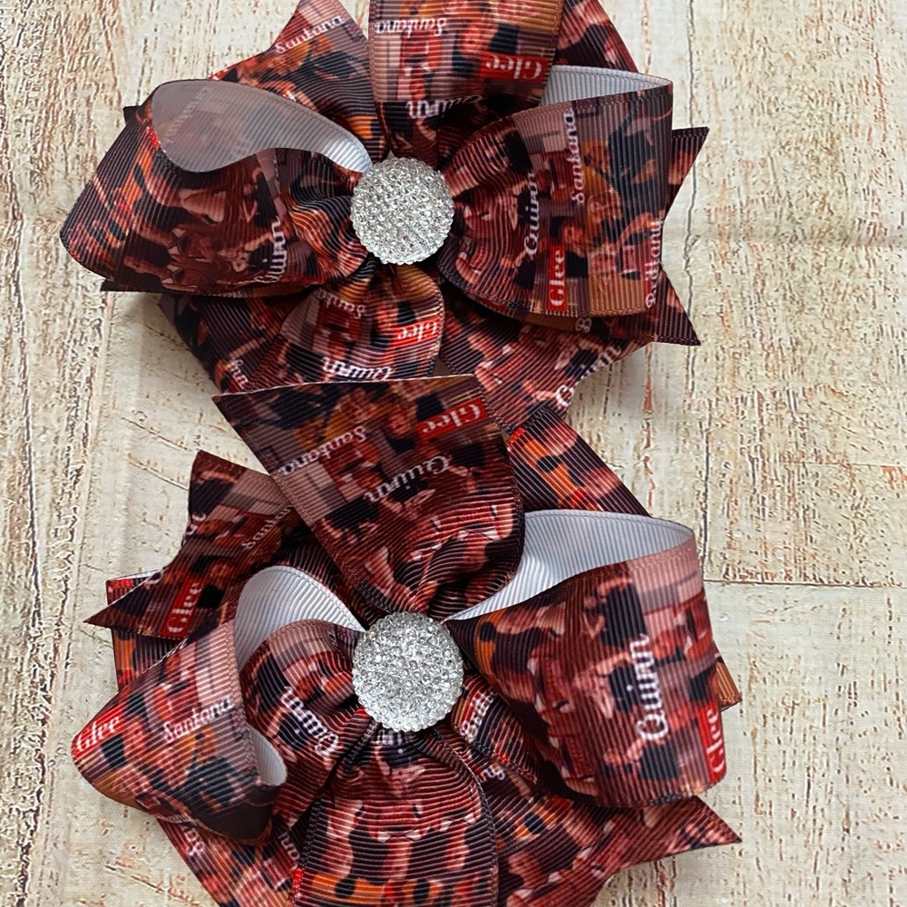 Glee theme piggy tail bow set